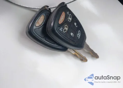 2005 Chrysler Town & Country Touring z USA, uszkodzony, nr VIN 2C8GP54L25R601479